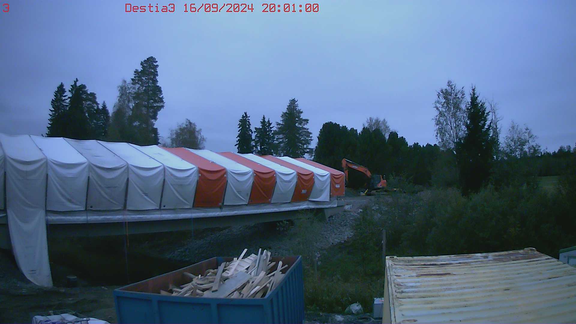 Klikkaa kuvaa, niin se avautuu esikatseluun. Klikkaa kuvan linkkiä, niin se avautuu uuteen ikkunaan täyskokoisena.